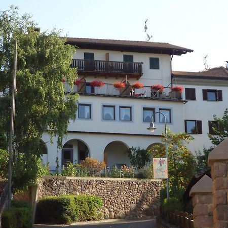 Gasthof Zum Roessl Otel San Genesio Atesino Dış mekan fotoğraf