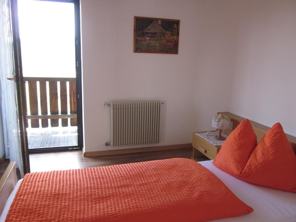 Gasthof Zum Roessl San Genesio Atesino Oda fotoğraf