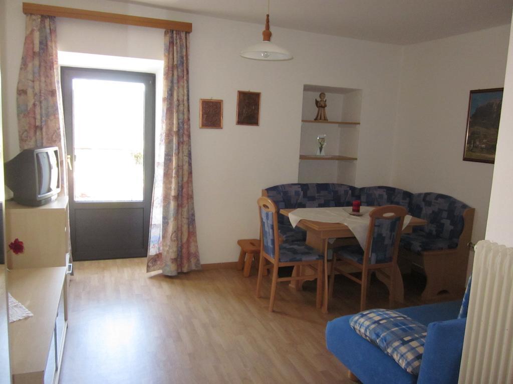 Gasthof Zum Roessl San Genesio Atesino Dış mekan fotoğraf