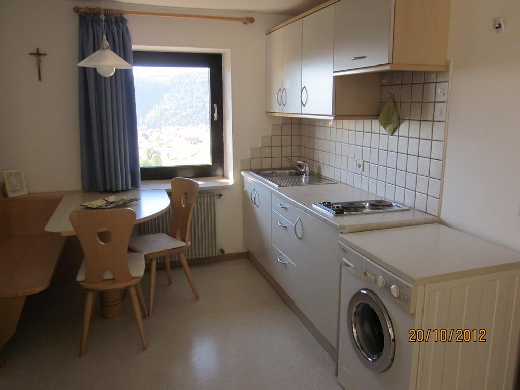 Gasthof Zum Roessl San Genesio Atesino Oda fotoğraf